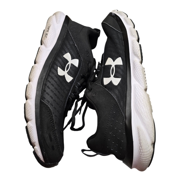 Under Armour Charged Assert Black White Sneakers 10.5 - Picture 3 of 8